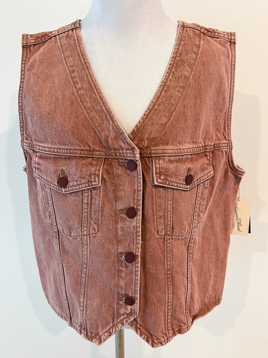 Universal Thread Jackets & Blazers - NWT Universal Thread Dusty Rose Clay Denim Vest Women’s Sz XL